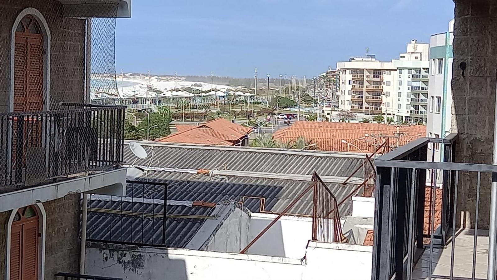 A 50M Da Praia Do Forte Em Cabo Frio Exterior photo