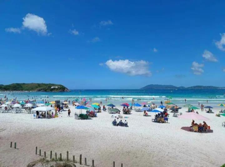 A 50M Da Praia Do Forte Em Cabo Frio Exterior photo